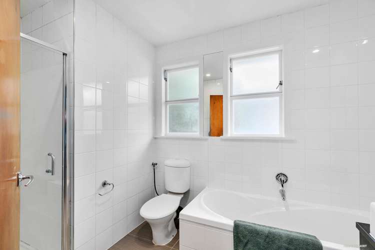 14 Royal View Road Te Atatu South_12