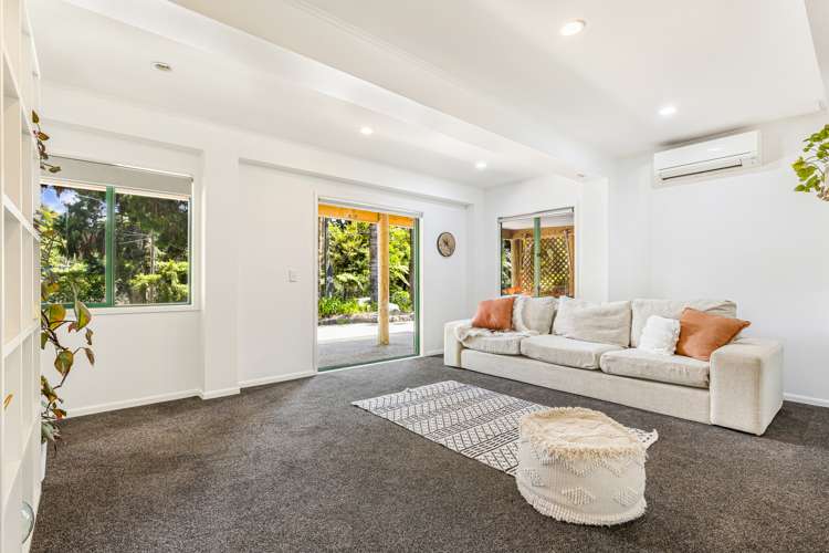 92 Scenic Drive Titirangi_13