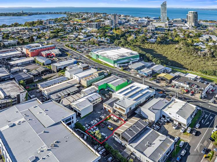 41 Barrys Point Road Takapuna_2
