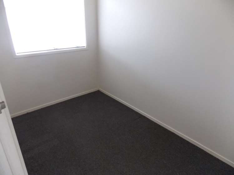 2/8 Shackleton Road Mount Eden_12