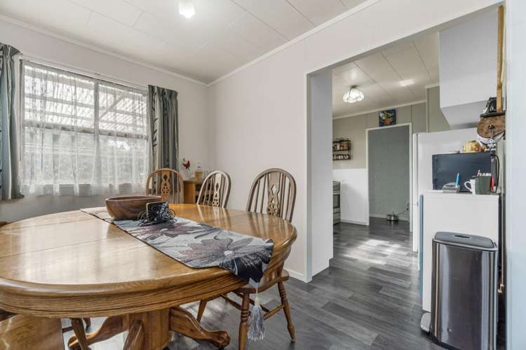 74 Oakfield Crescent 1136_8