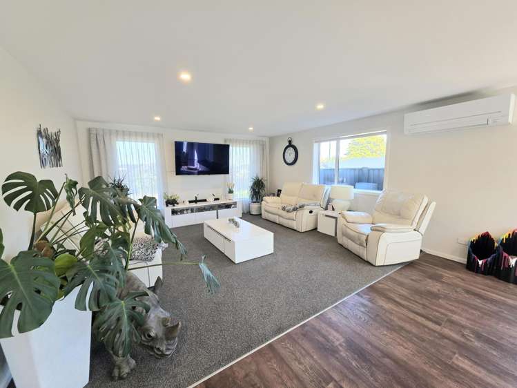 15 Royal Oak Crescent Holmes Hill_10