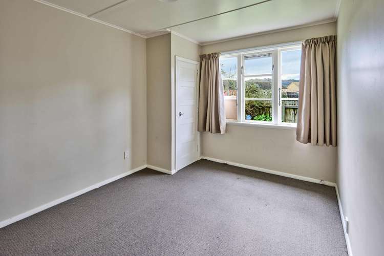 7 and 9 Bryant Grove Taita_16