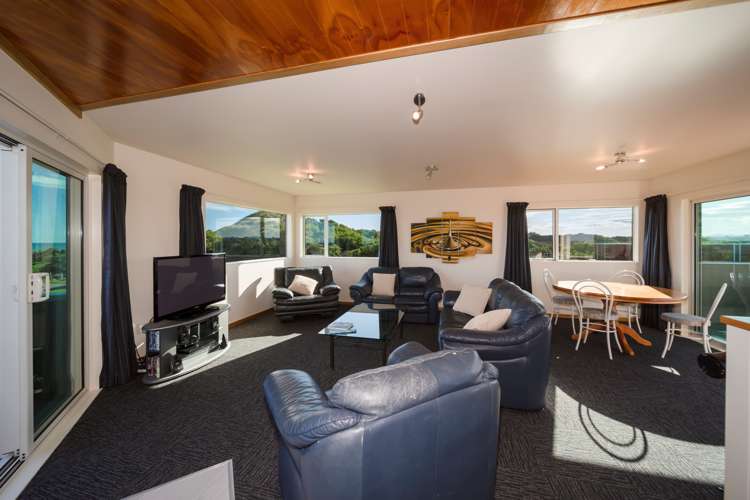 285 Tai Road Opunake_3