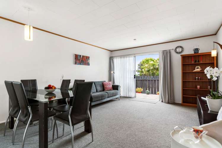 1/109A Te Atatu Road Te Atatu South_7