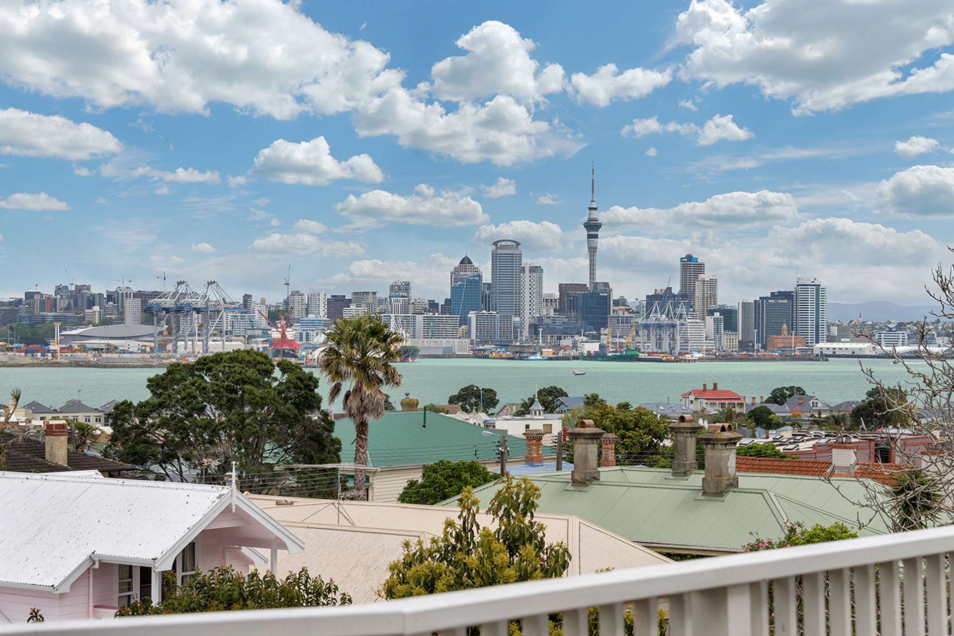 2/15a Kerr Street Devonport_0