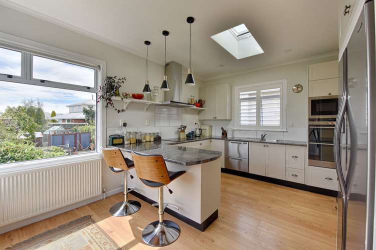 11 Rock Street Gore Surrounds_1