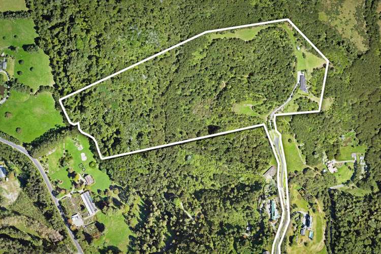 240 Three Oaks Drive_2