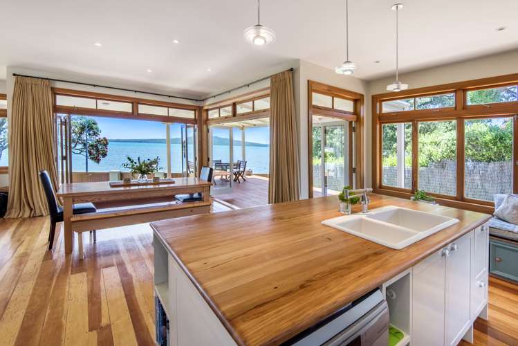 48 Cheltenham Road Devonport_13