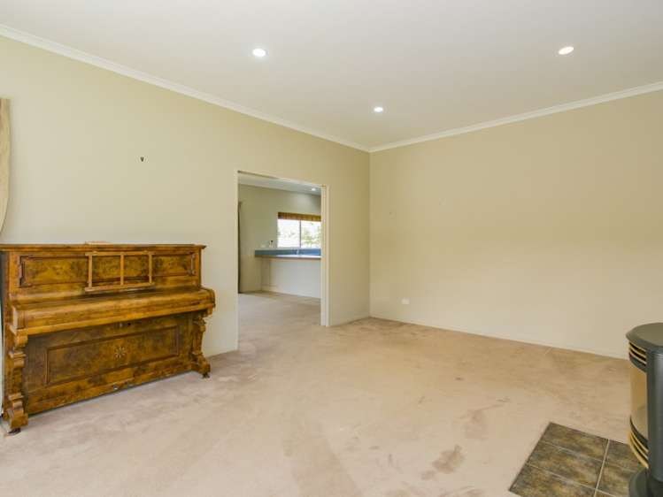 3 Swindon Lane Amberley_7