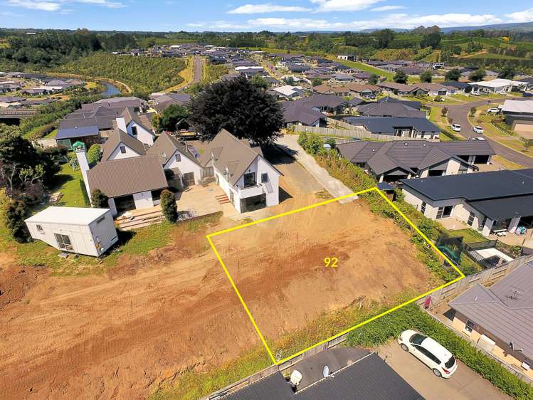 92 Puhirake Crescent Pyes Pa_14