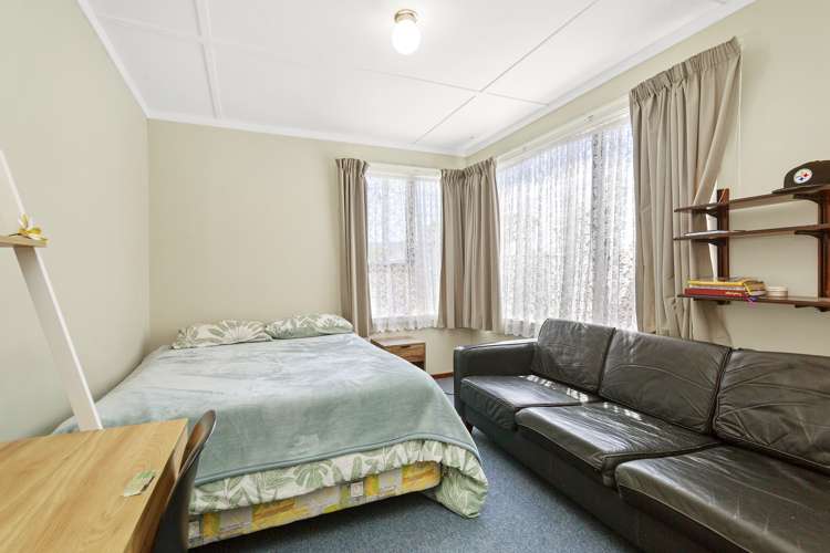 72 Waddington Drive Naenae_8