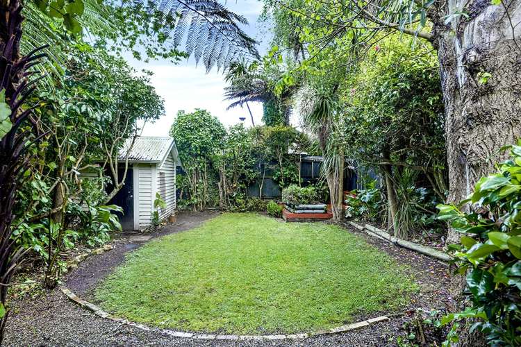 24 Myrtle Street Hamilton East_12