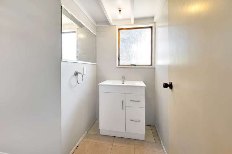 8 Banks Place Tawhero_14