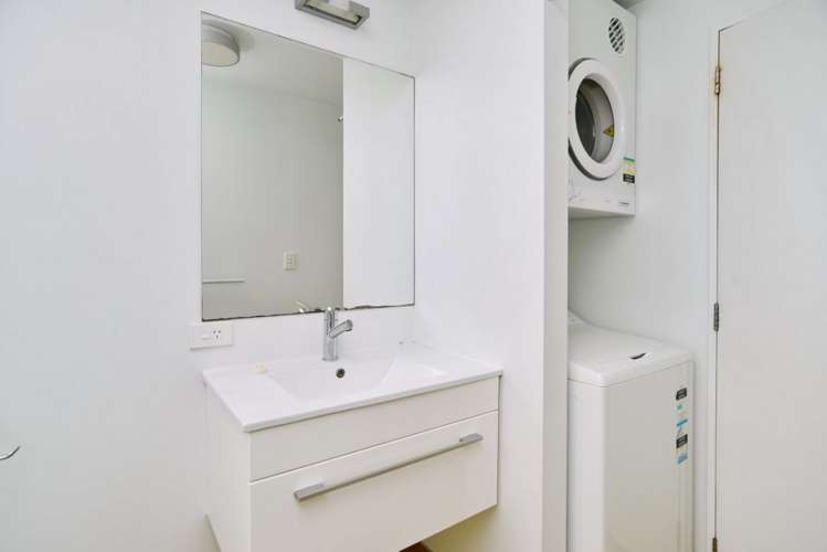 6/20 Stanmore Road Phillipstown_9