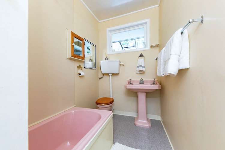 5 Arama Avenue Titirangi_13