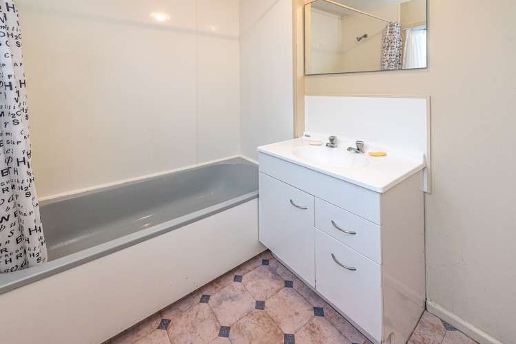 2b Roberts Avenue Aramoho_10