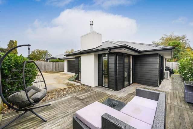 Modern living in prime location!