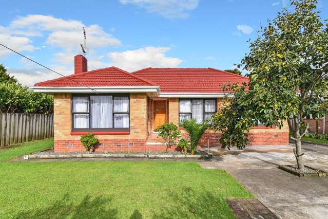 8 Colin Street Mangere_1