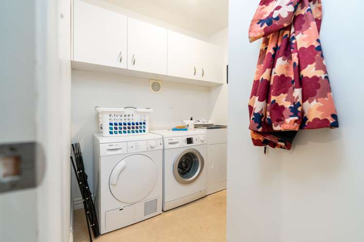 153f Grant Road Thorndon_10