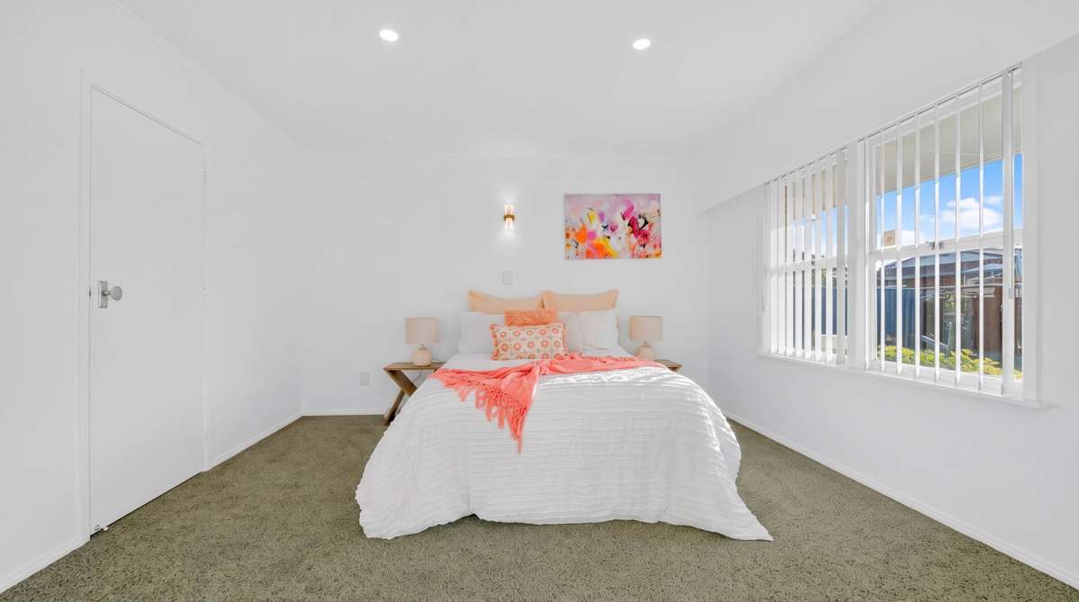 1/4 Russell Road_4