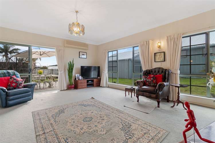 117 Charleston Avenue Whangamata_22