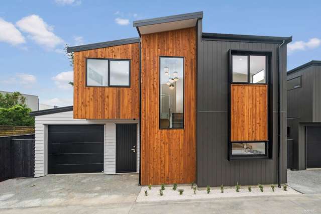 Brand New family home in Dual Westlake Zone