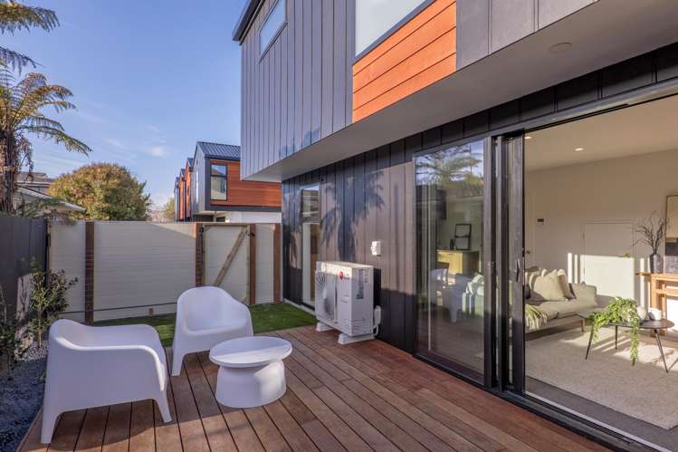 2/142 Main North Road Papanui_13