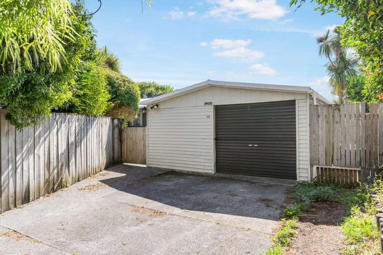 110a Mcleod Road Te Atatu South_22