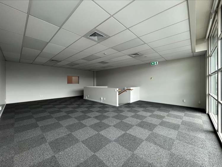 61E Hugo Johnston Drive Penrose_5