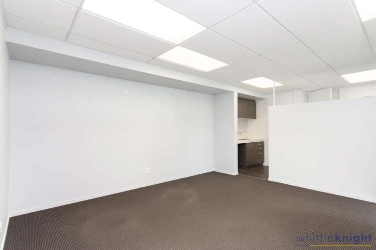 10/211 Ferry Road Waltham_11