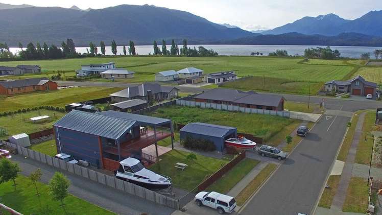 29 Acheron Way Te Anau_49