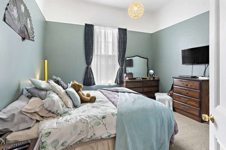 168 High Street South Carterton_9