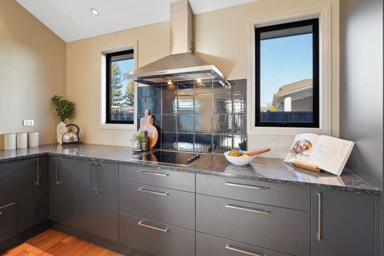 8 Spruce Close Alexandra_17