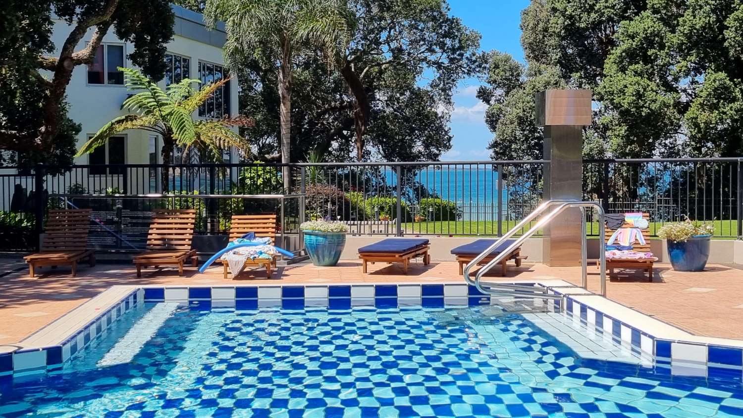 PB/7 The Promenade in Takapuna, North Shore, Auckland