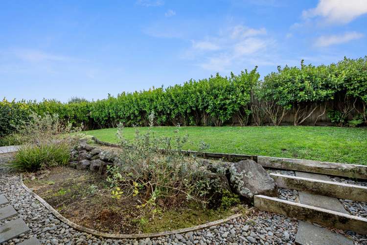 97 Pohutukawa Parade Riverhead_24