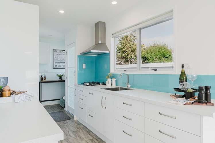 12a Leslie Place Deanwell_5