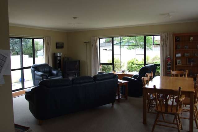 8 Tiraumea Street Palmerston North Central_1