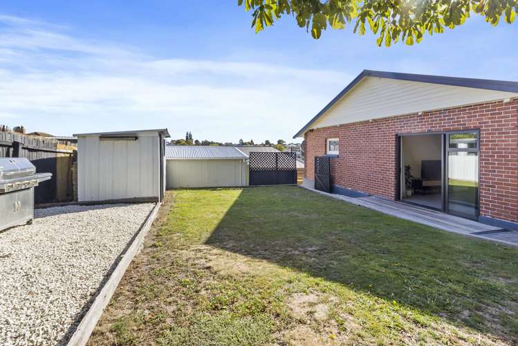 6 Hertnon Street West End_25