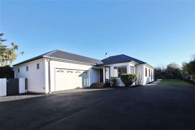 40 Pitcairn Crescent Bryndwr_1