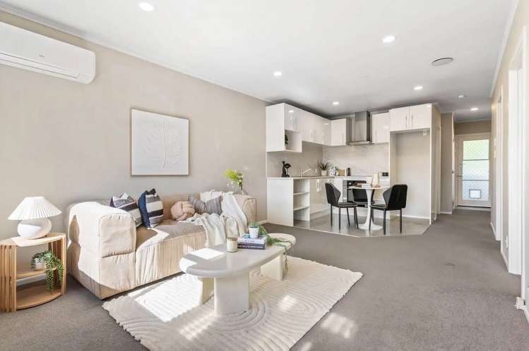9/8 Inkerman Street_0
