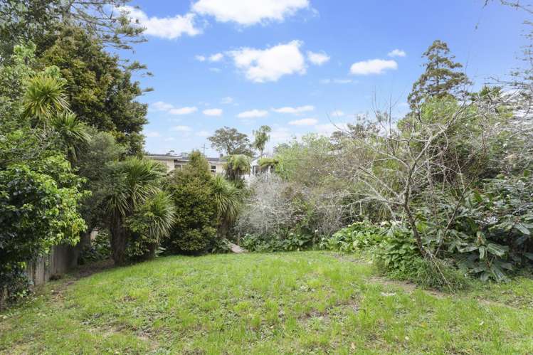 17 Golf Road New Lynn_17