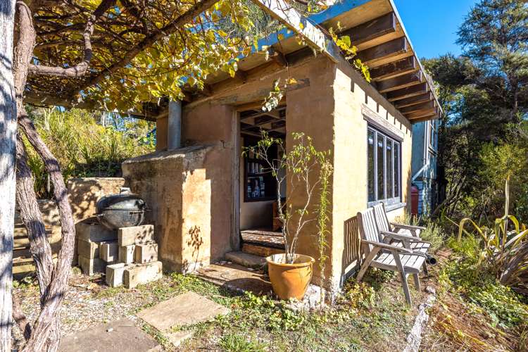 175 Orapiu Road Waiheke Island_23