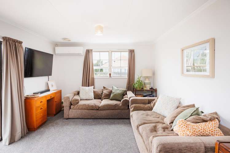 920 Tremaine Avenue Roslyn_16