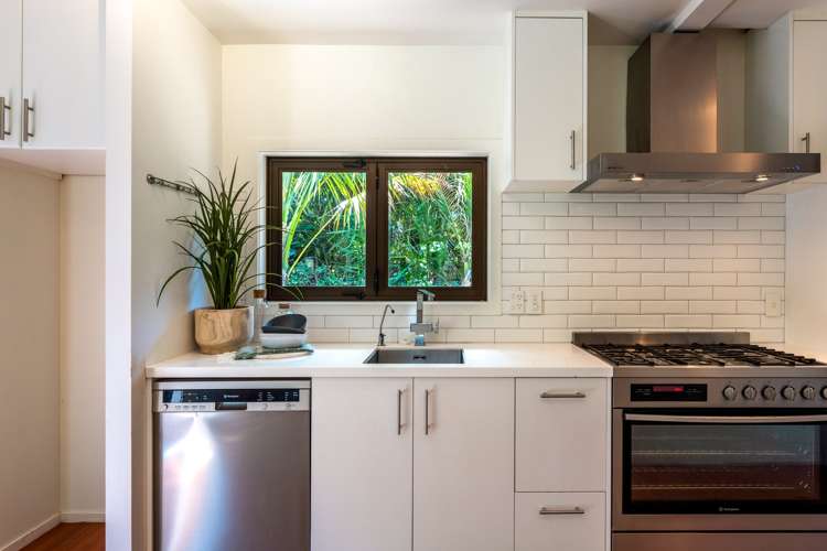 10 Hillside Road Ostend_25