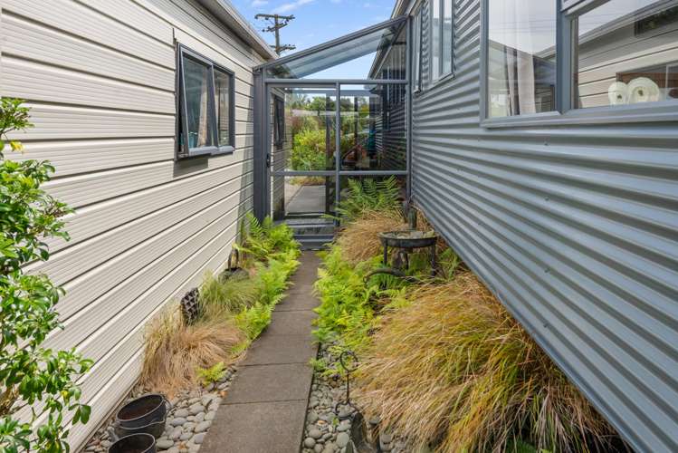 60 Essex Street Weston_25