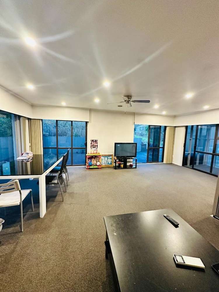 58 Cyclarama Crescent 11410_4