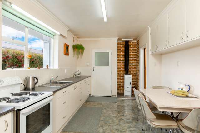 14 Wadsworth Crescent Redwoodtown_4