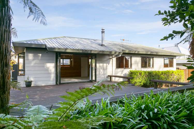 1 Boundary Road Waipahihi_1