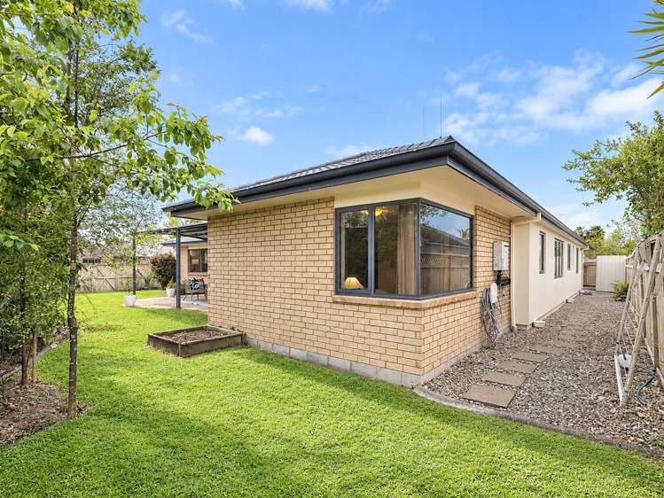 1 Roderick Place Rototuna_11